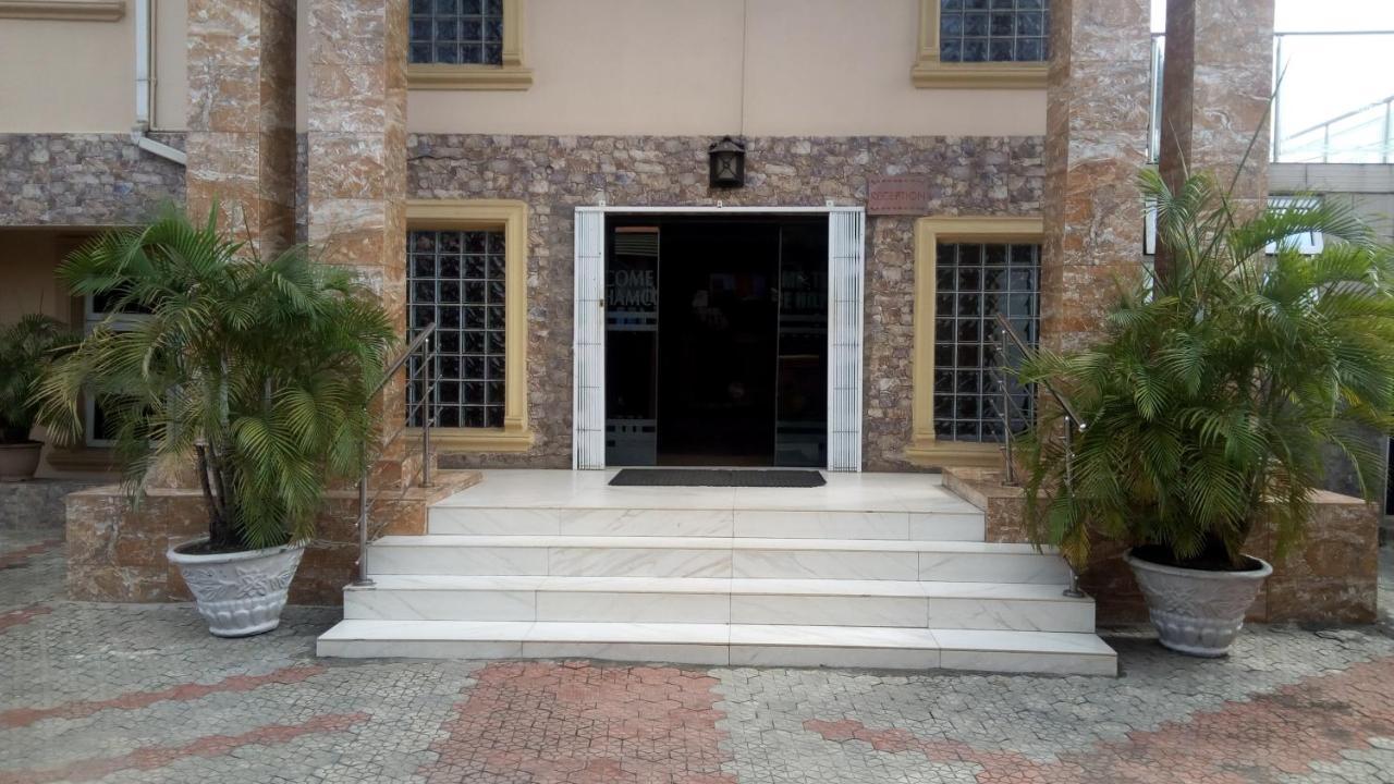 Chamcce Hotel Ajao Lagos Extérieur photo