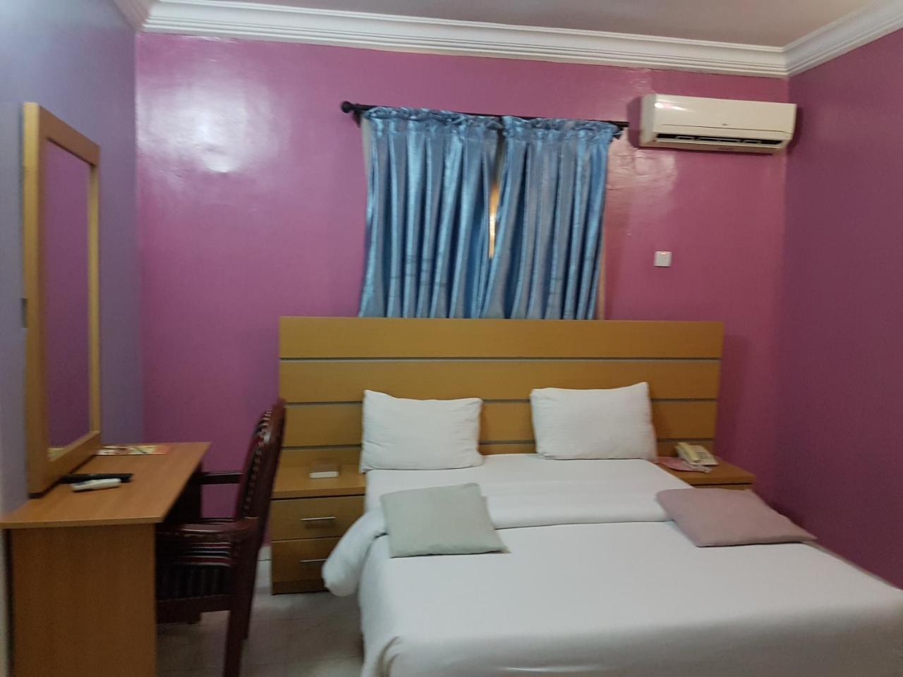 Chamcce Hotel Ajao Lagos Extérieur photo