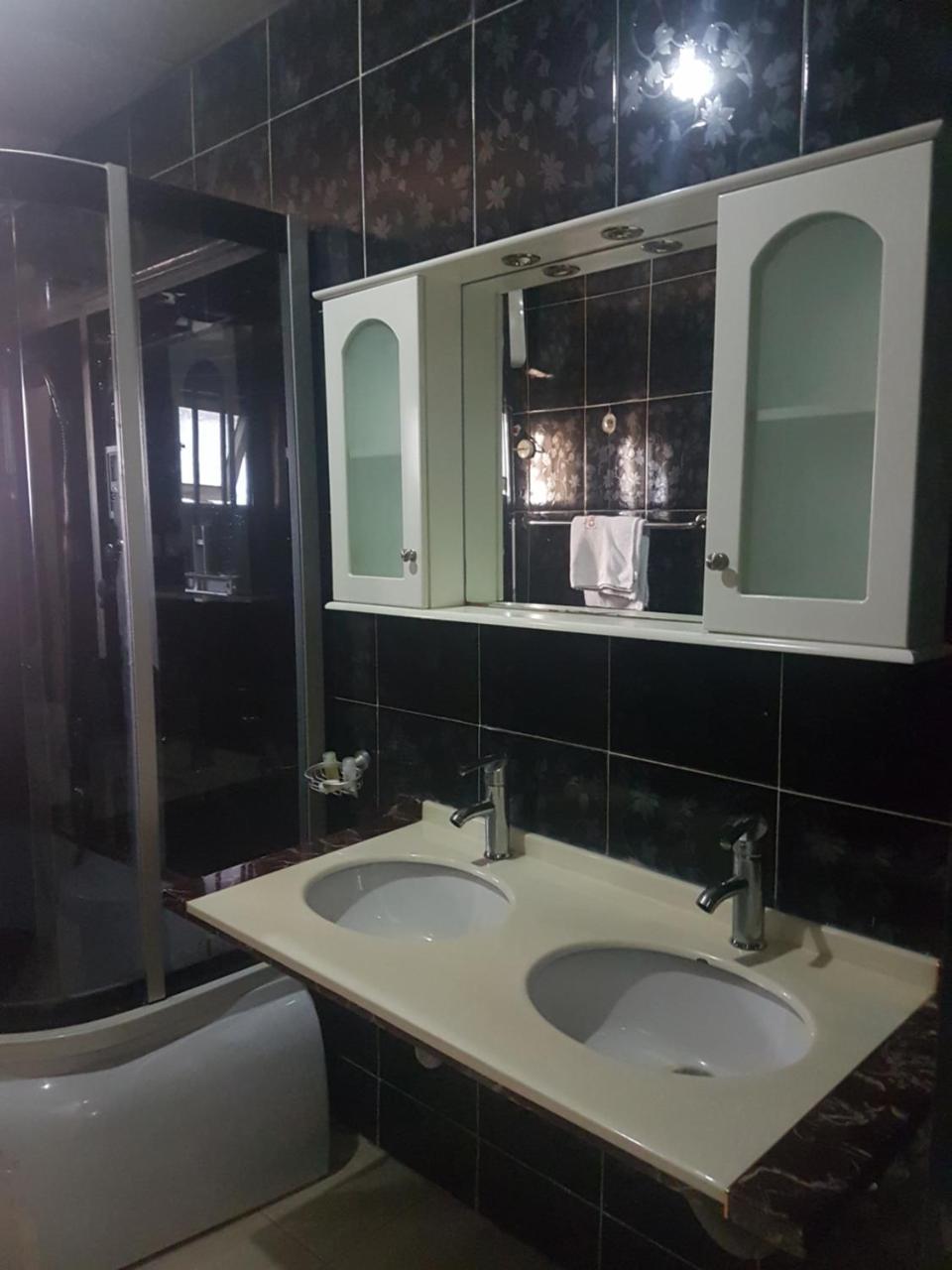 Chamcce Hotel Ajao Lagos Extérieur photo